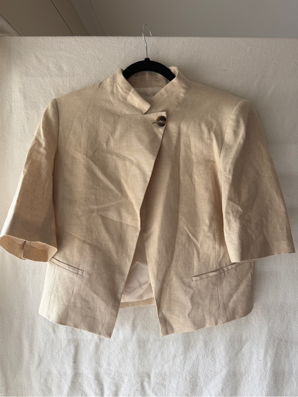 Zara Beige Short-Sleeve Women's Jacket - Classic Minimal Style NWT